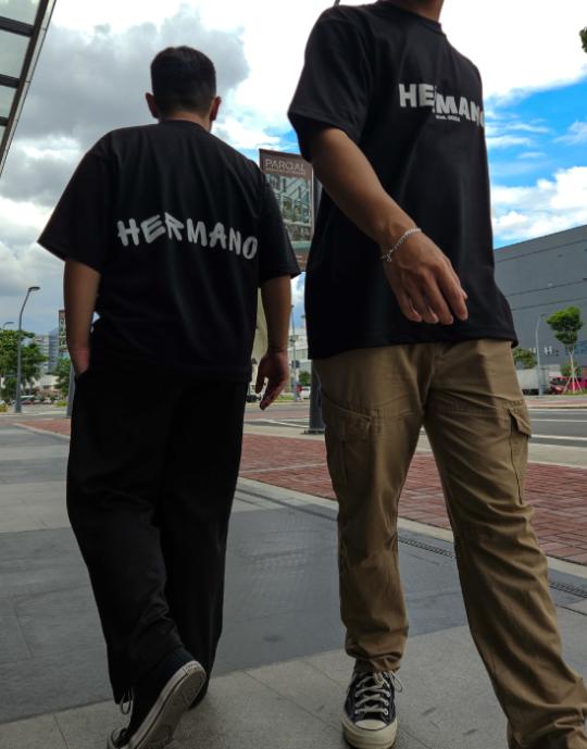 Staple & Graffiti- Black